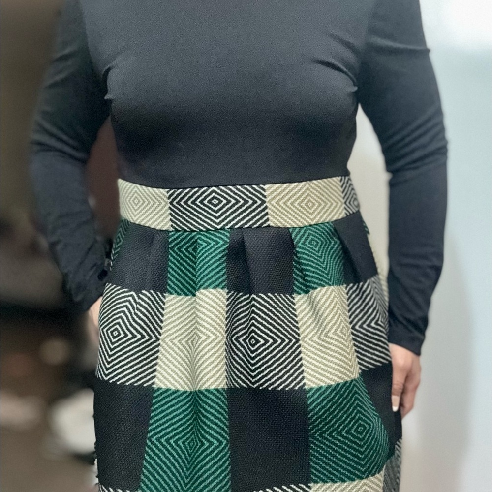Stylish Green and Black Checkered Skirt